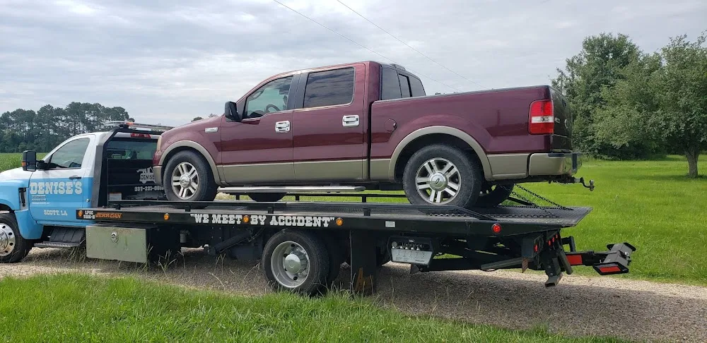 Denise's Wrecker Service | Scott, LA | Local Beings